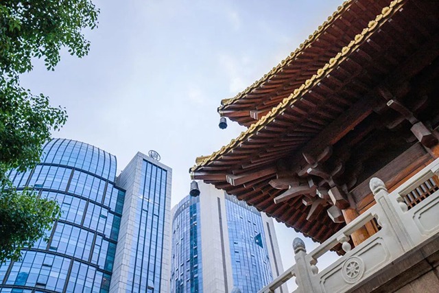 海(hǎi)納百川 追求卓越